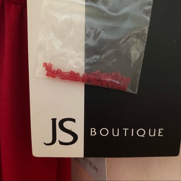 Evening Gown JS Boutique Red with sequins around waist key hole neck size 16 - Picture 7 of 8